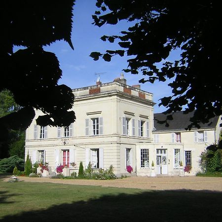 Les Longchamps Bed & Breakfast Neuille Luaran gambar