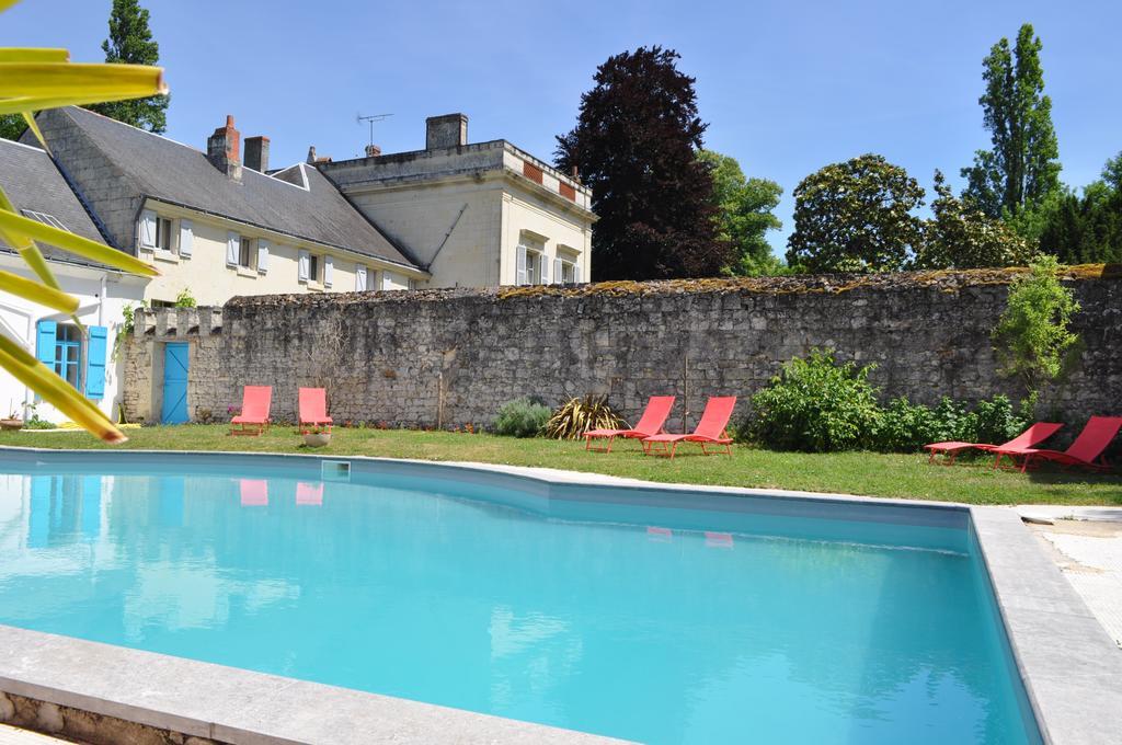 Les Longchamps Bed & Breakfast Neuille Luaran gambar